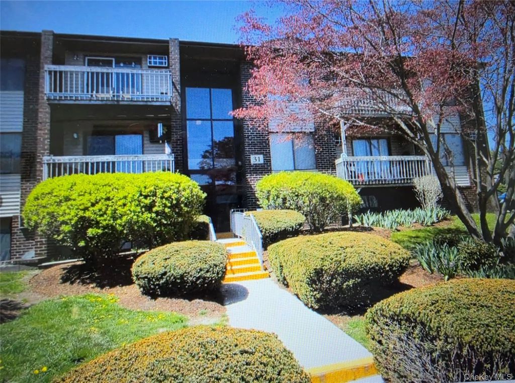 320 Country Club Lane, Pomona