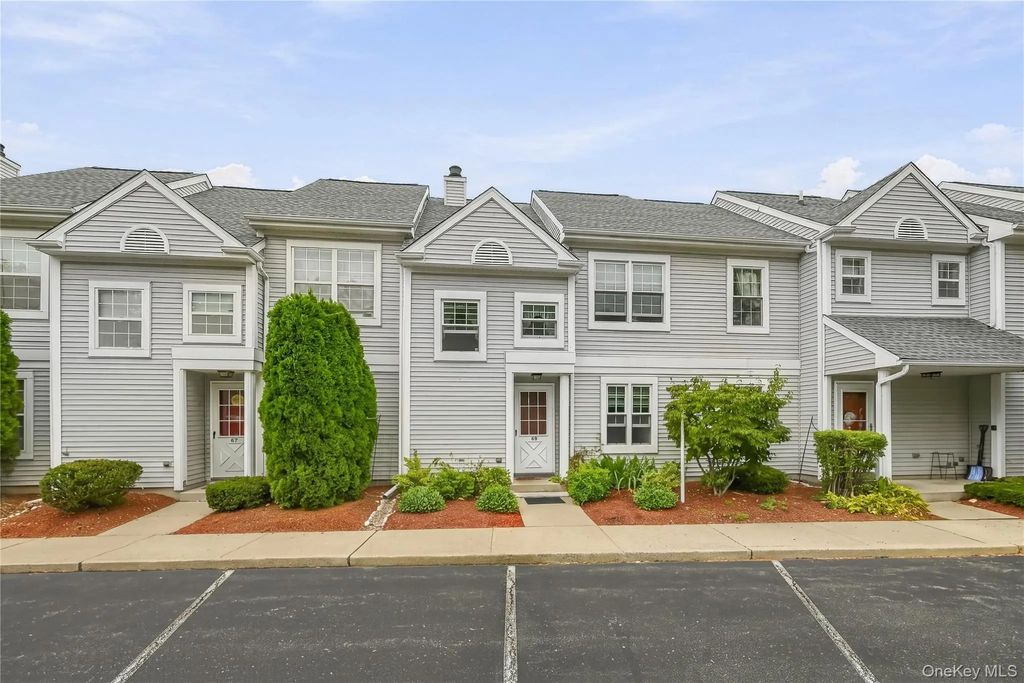 69 Kensington Way, Middletown