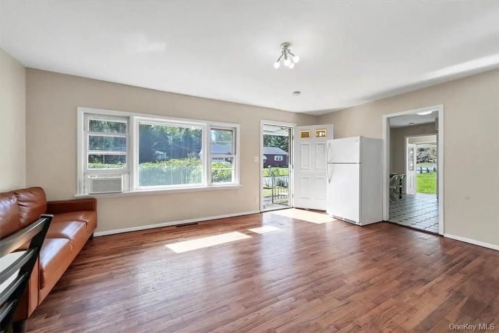 149 Park Avenue, Monticello