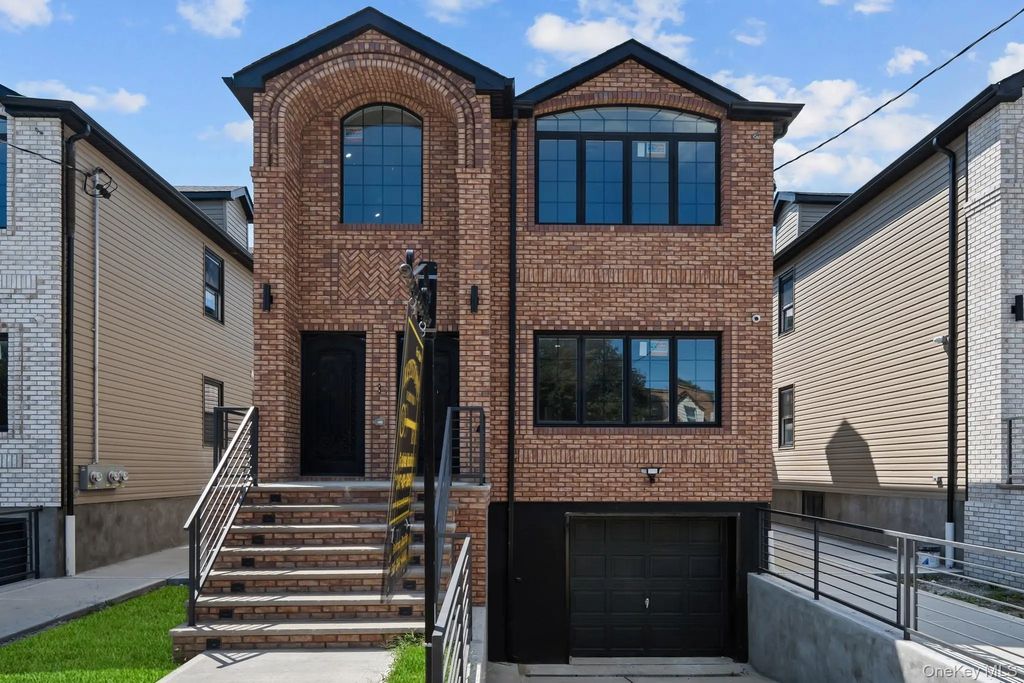 21950 143rd Avenue, Springfield Gardens