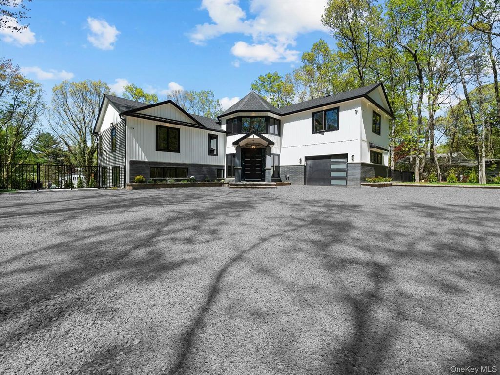 5 N Hills Road, East Norwich