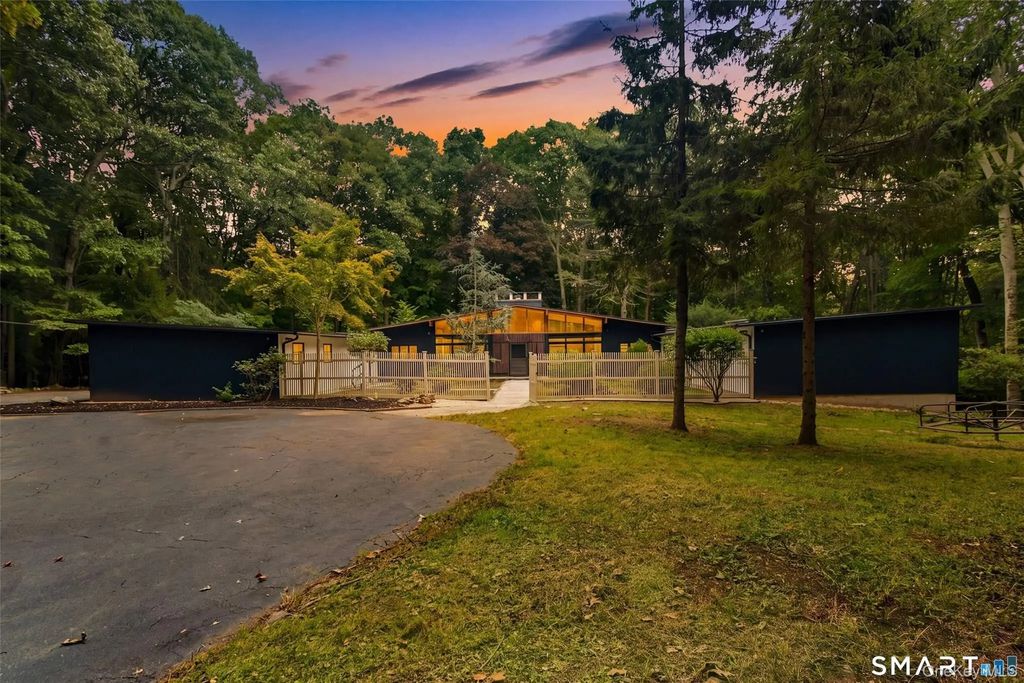 61 Ox Bow Lane, Other