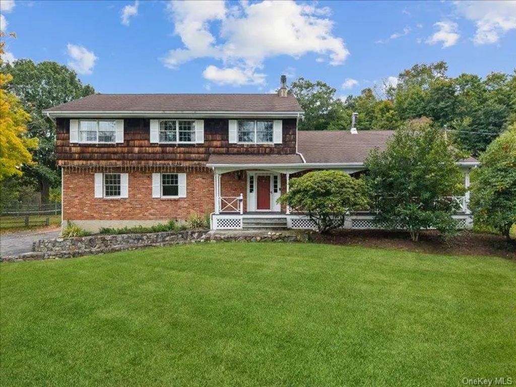 122 Cherry Hill Road, Carmel