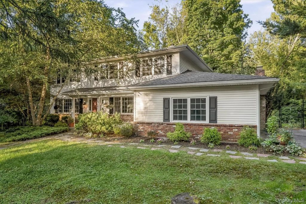 123 Pickerel Road, Monroe