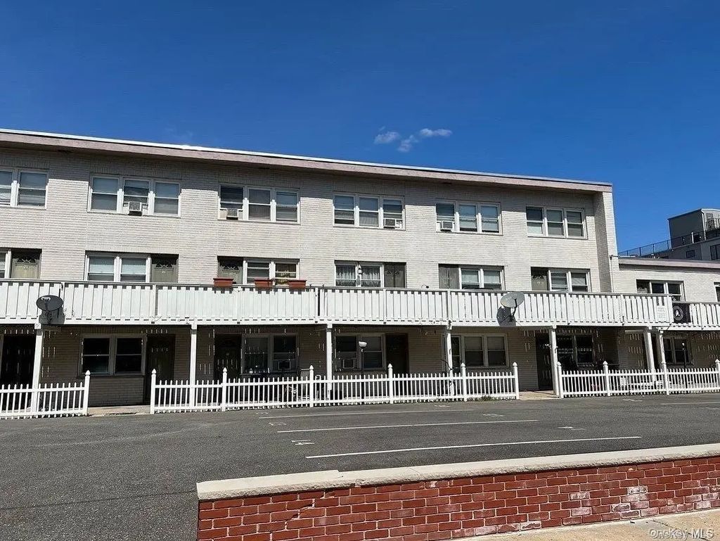 830 E Broadway # 108, Long Beach