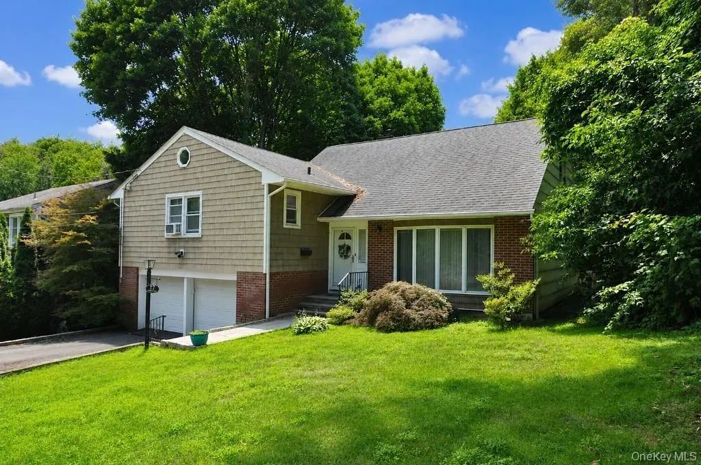 12 Charlotte Place, Hartsdale