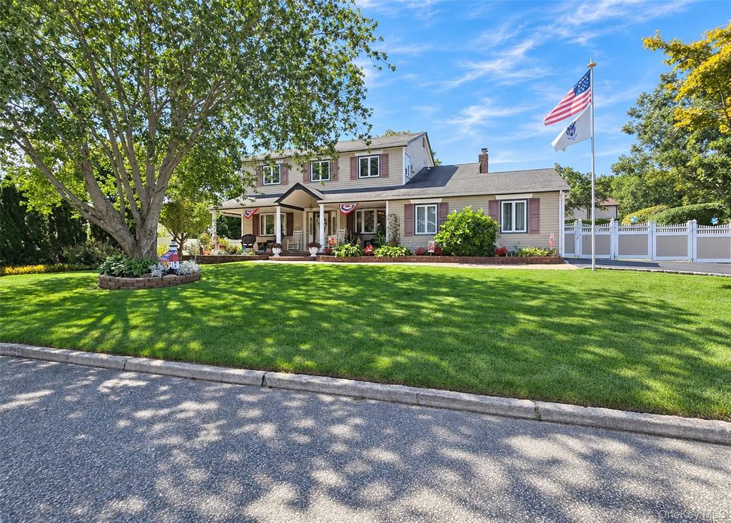122 Evergreen Avenue, Medford