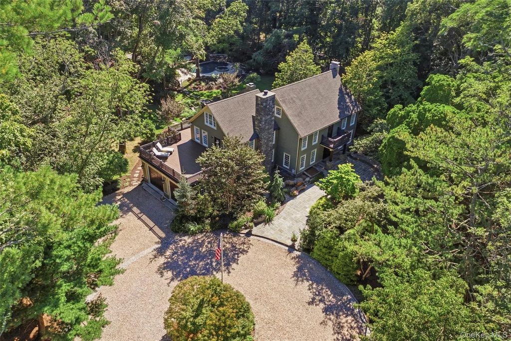1 Evans Lane, Setauket