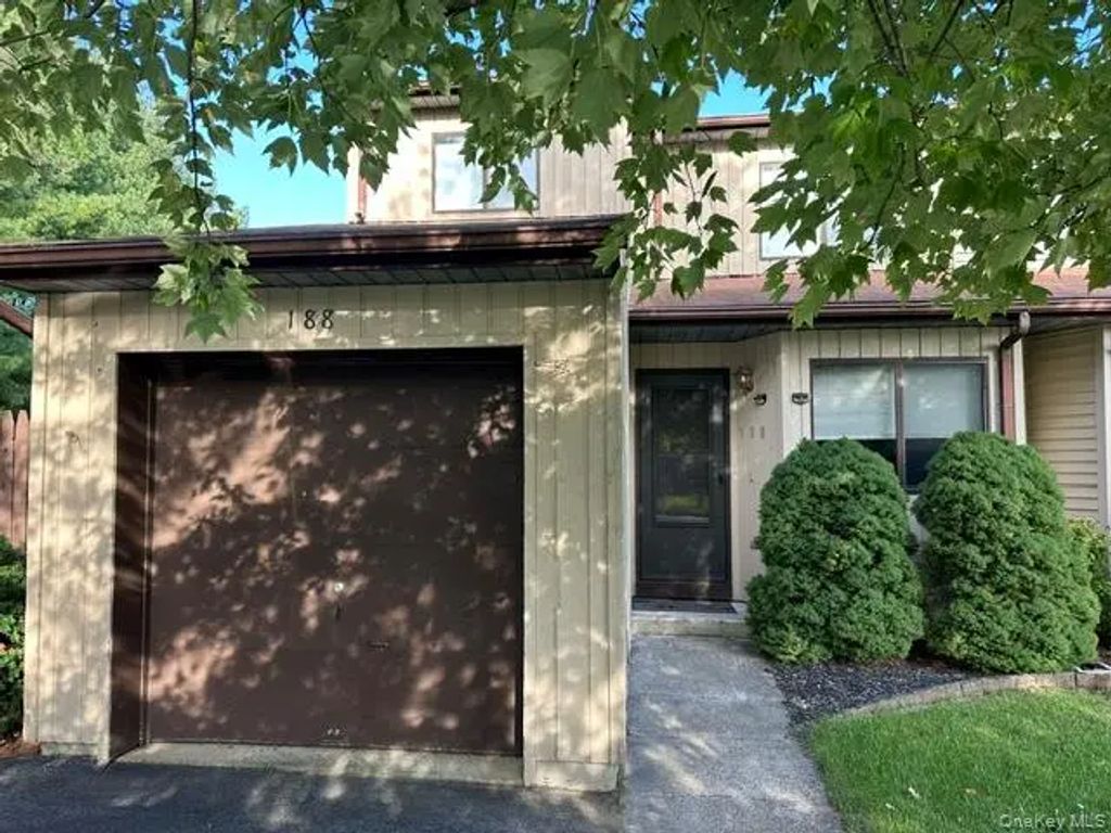 188 Sterling Place, Highland