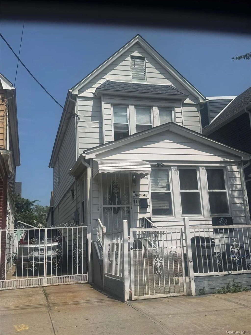 104-45 113 Street, Richmond Hill S.