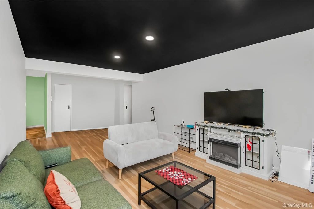 75 W 238th Street # 3h, Bronx