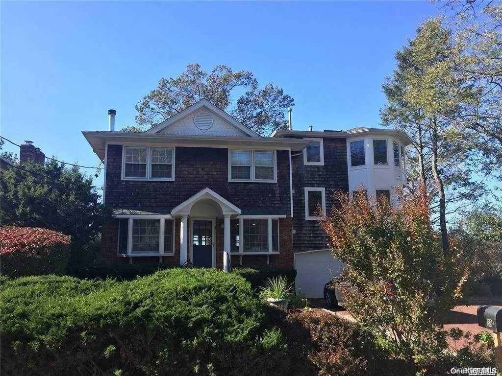 59 Sintsink Drive W # B, Port Washington