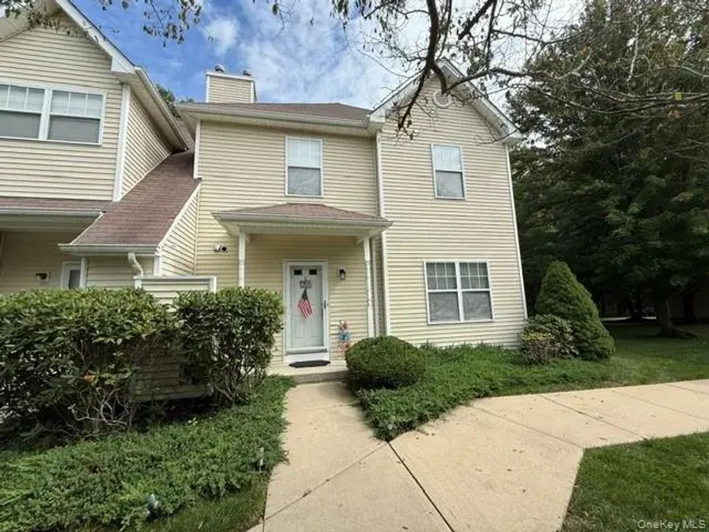 6 Daremy Circle, Medford