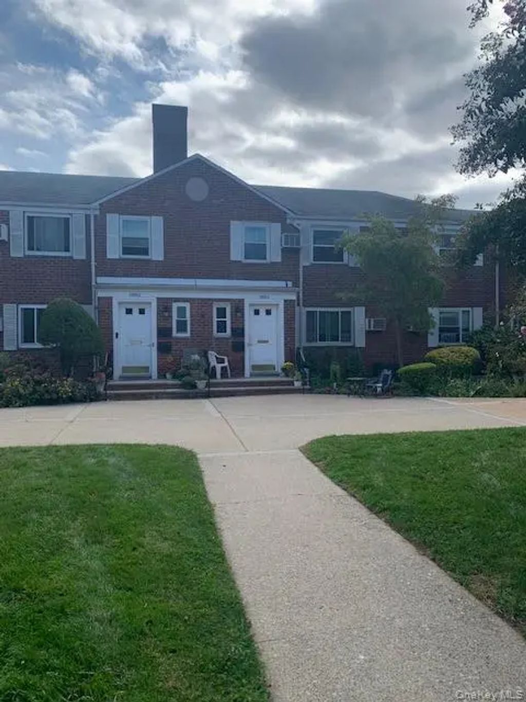 70-54 260th Street # Gv115, Glen Oaks