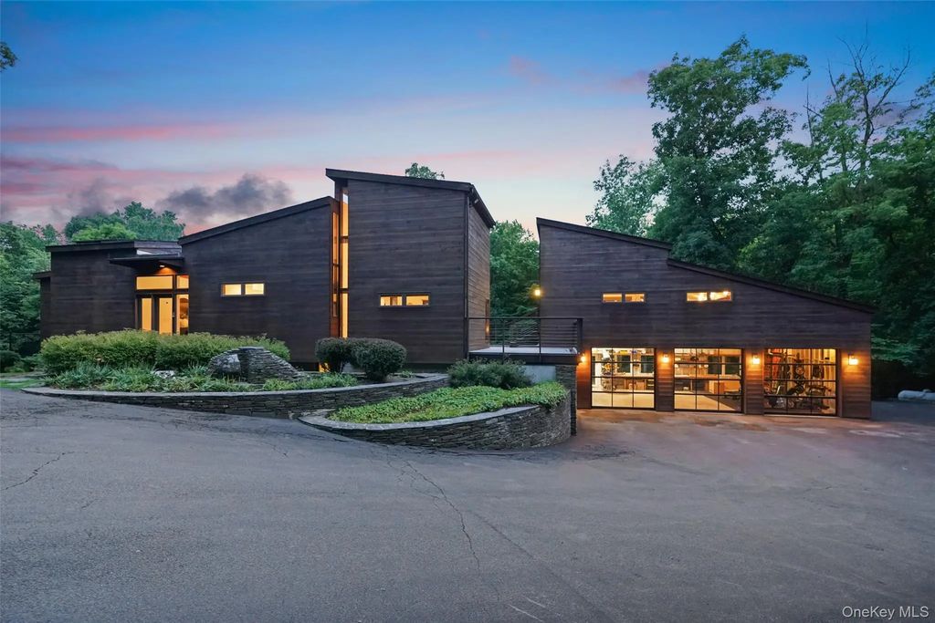 32 Wood Dale Avenue, Croton-on-Hudson