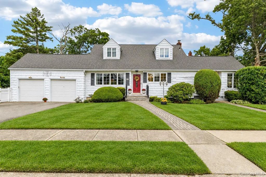 99 Harmony Drive, Massapequa Park