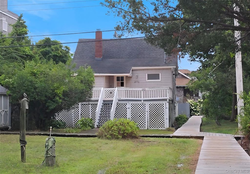 54 Oak Beach Road, Oak Beach