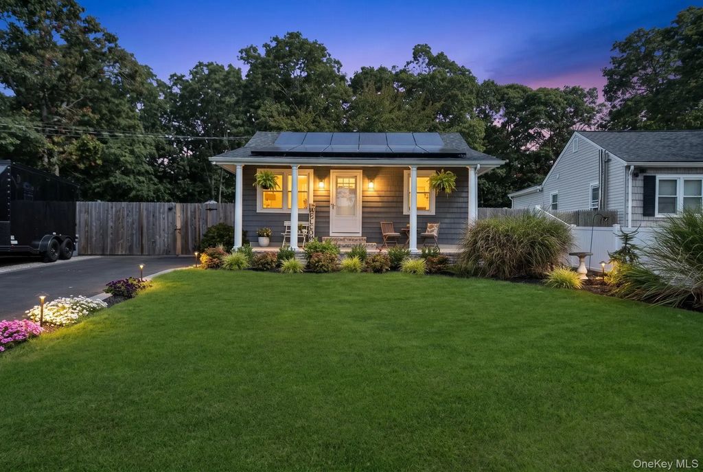 154 W End Avenue, Shirley