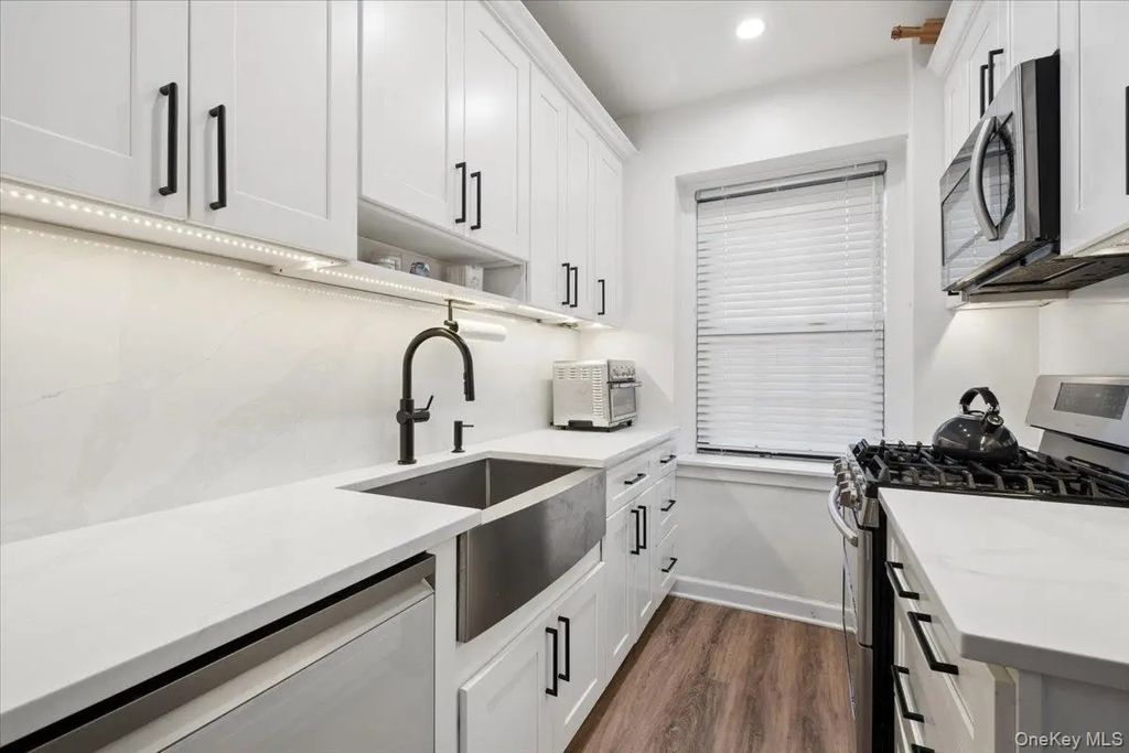 178 Garth Road # Tl, Scarsdale