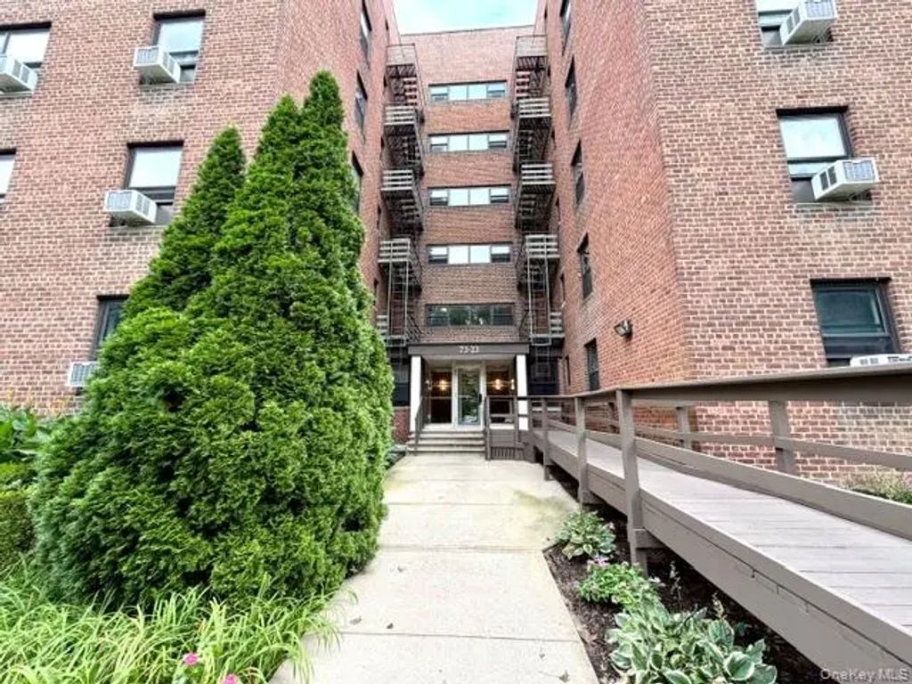 73-23 210th Street # 6c, Bayside