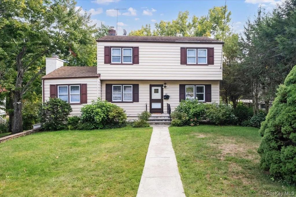 65 Sherwood Drive, Larchmont