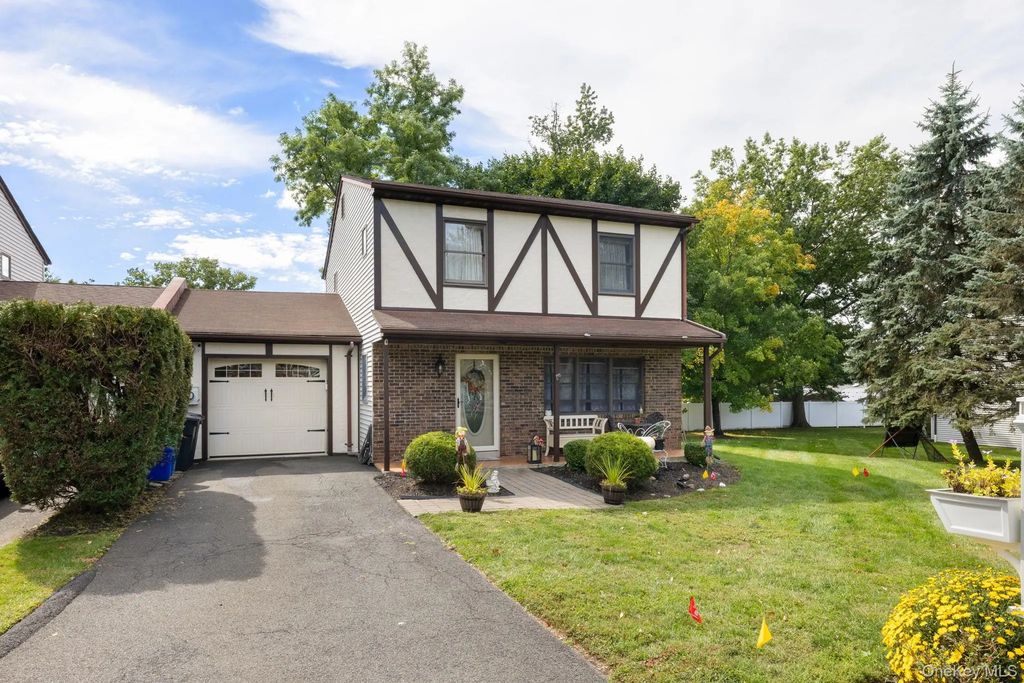 4 Hovey Lane, Piermont