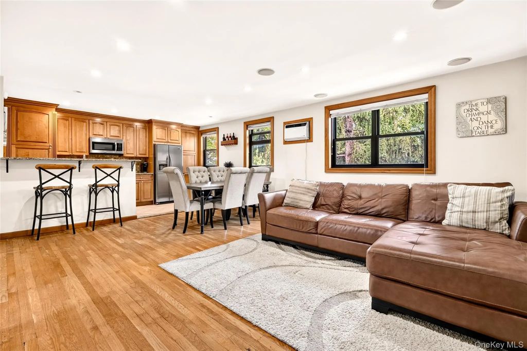 19950 21st Avenue # 1158, Whitestone