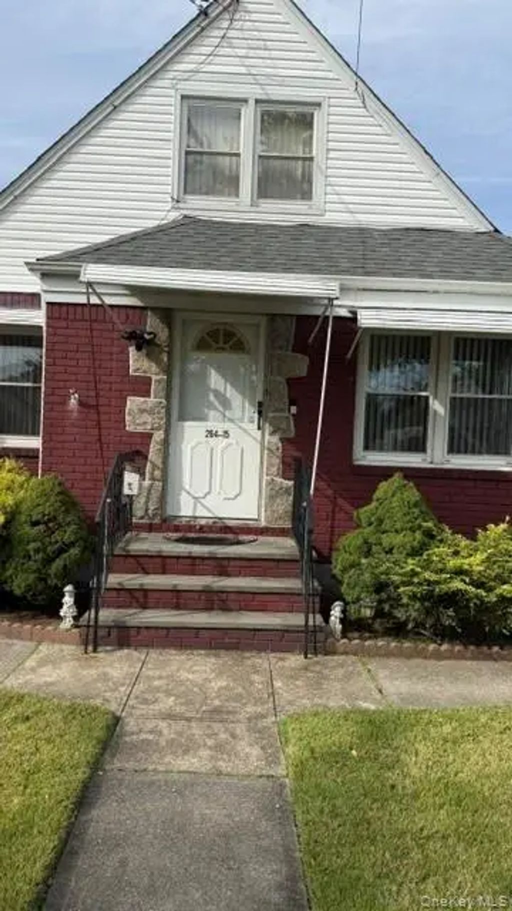 264-15 82nd Ave # 2nd Floor, Floral Park