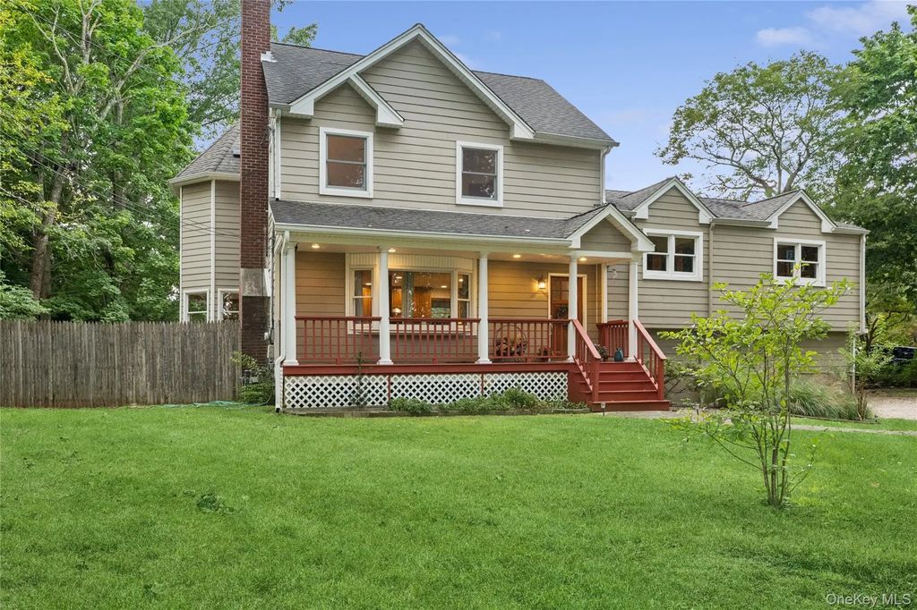 2 Rowley Drive, Northport