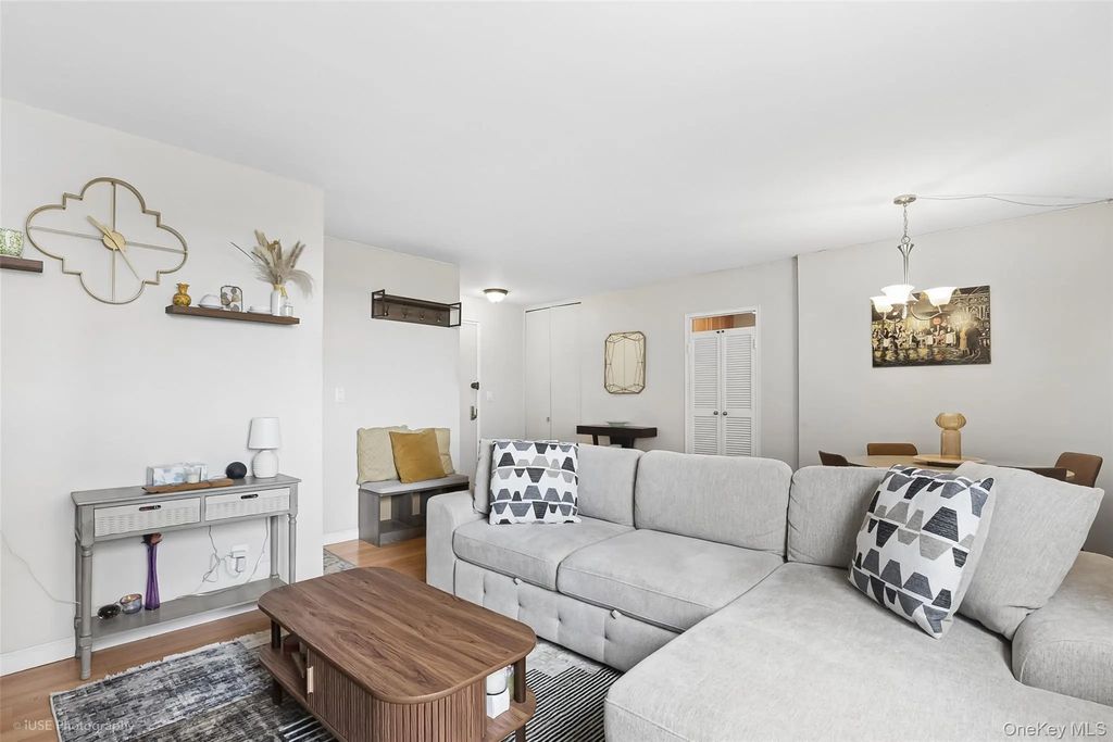 52-30 39th Drive # 7g, Woodside