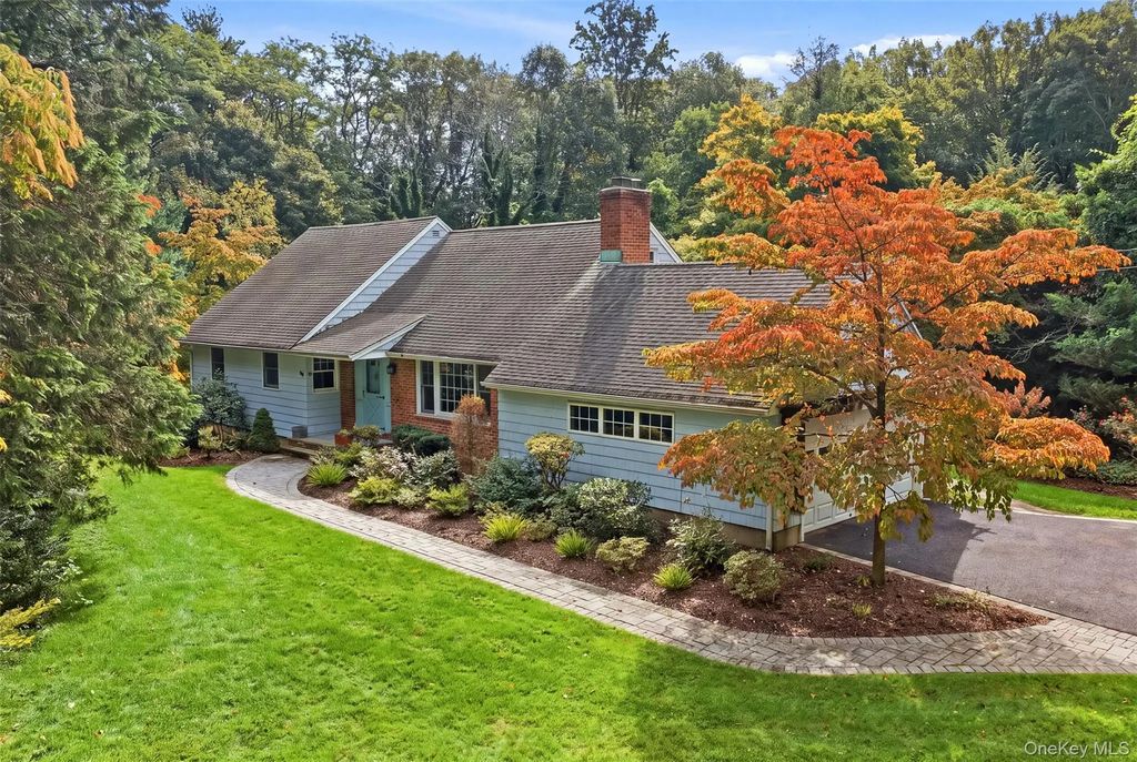 174 Flower Hill Road, Halesite