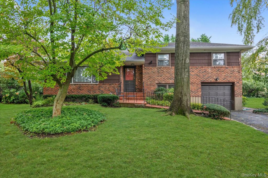 197 Birch Drive, Manhasset Hills