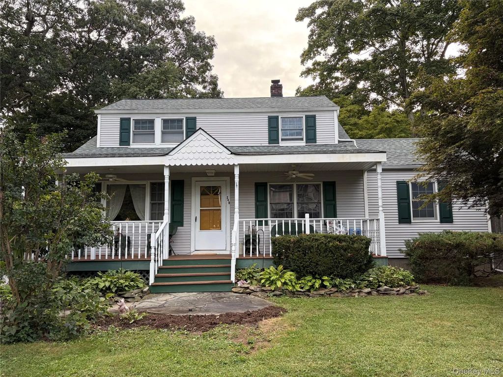 240 Washington Avenue, Saint James