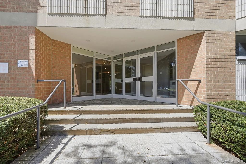 14 Nosband Avenue # 3k, White Plains