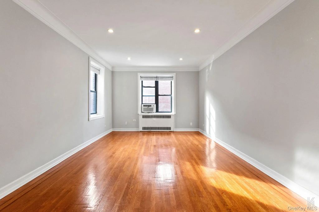 25-40 31st Avenue # 6e, Astoria