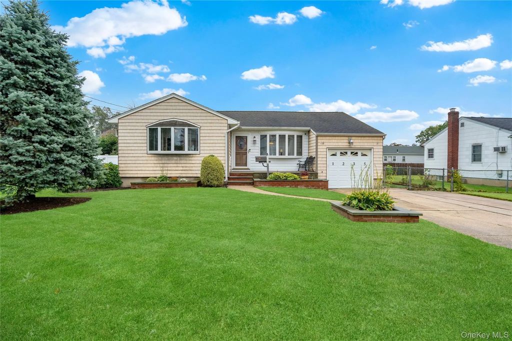 1235 11th Street, West Babylon