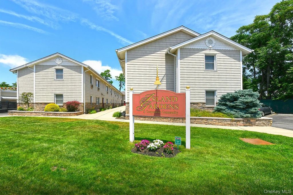 490 Main Street # C4, Farmingdale