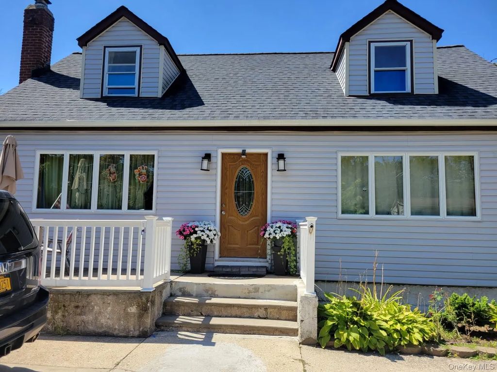 1053 Martinstein Avenue, Bay Shore