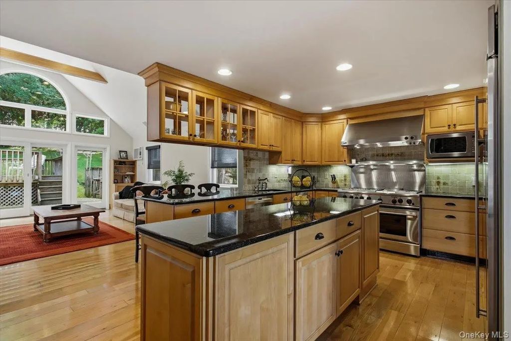 3494 Overlook Avenue, Yorktown Heights
