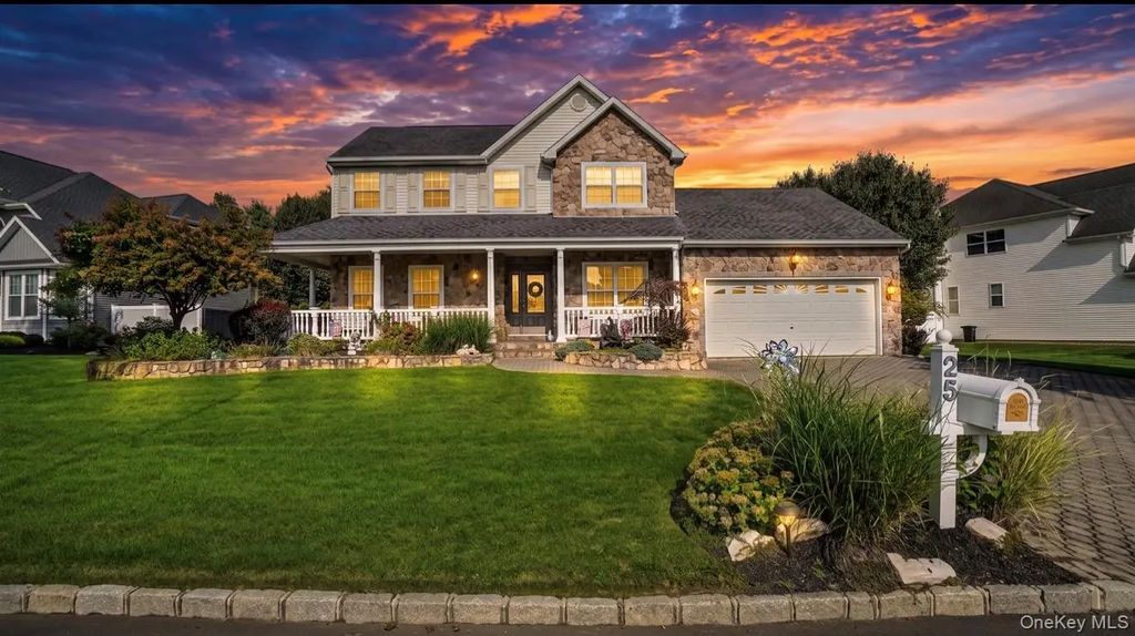 25 Laurel Lane, Holtsville