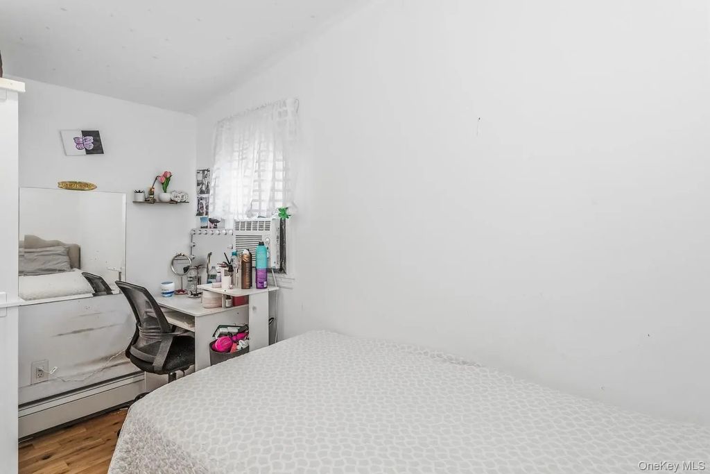 32 Franklin Street, East Rockaway