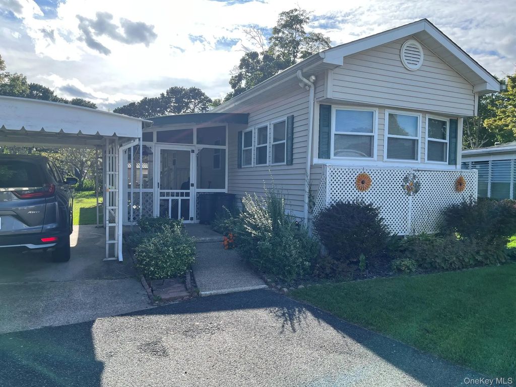 1661 Old Country Rd # 282, Riverhead
