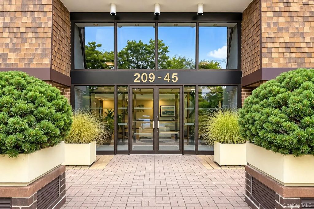 209-45 26th Avenue # 3f, Bayside