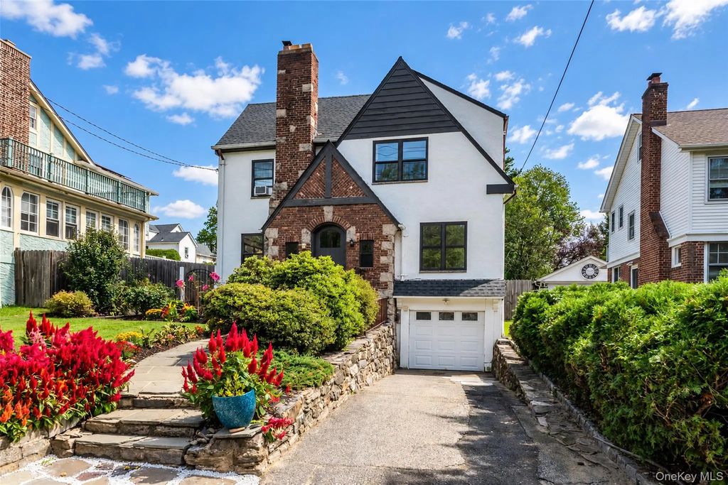 887 Webster Avenue, New Rochelle