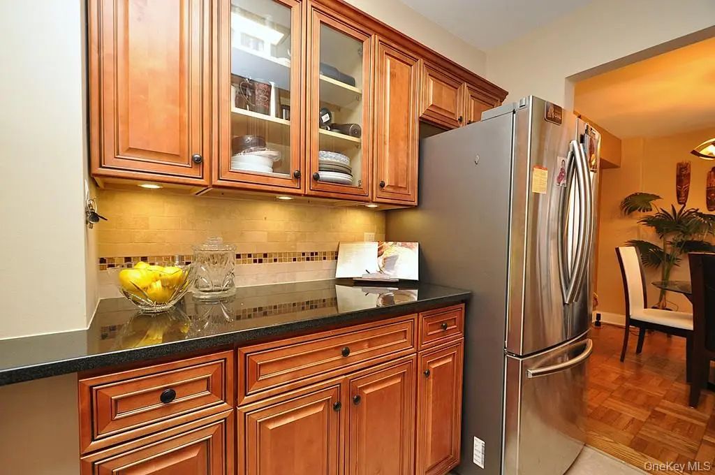 10 Old Mamaroneck Road # 2a, White Plains