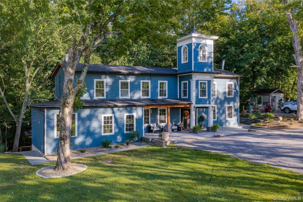 190 Leggs Mills Road, Lake Katrine