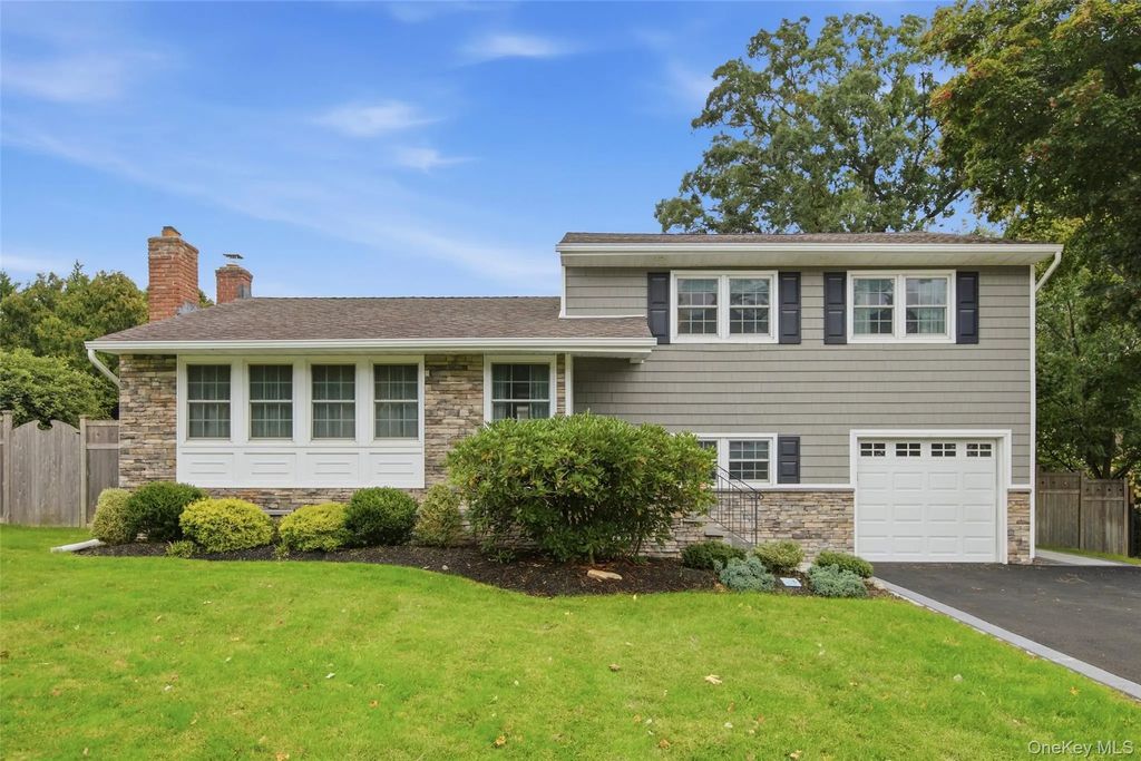 23 Apple Tree Drive, Hauppauge