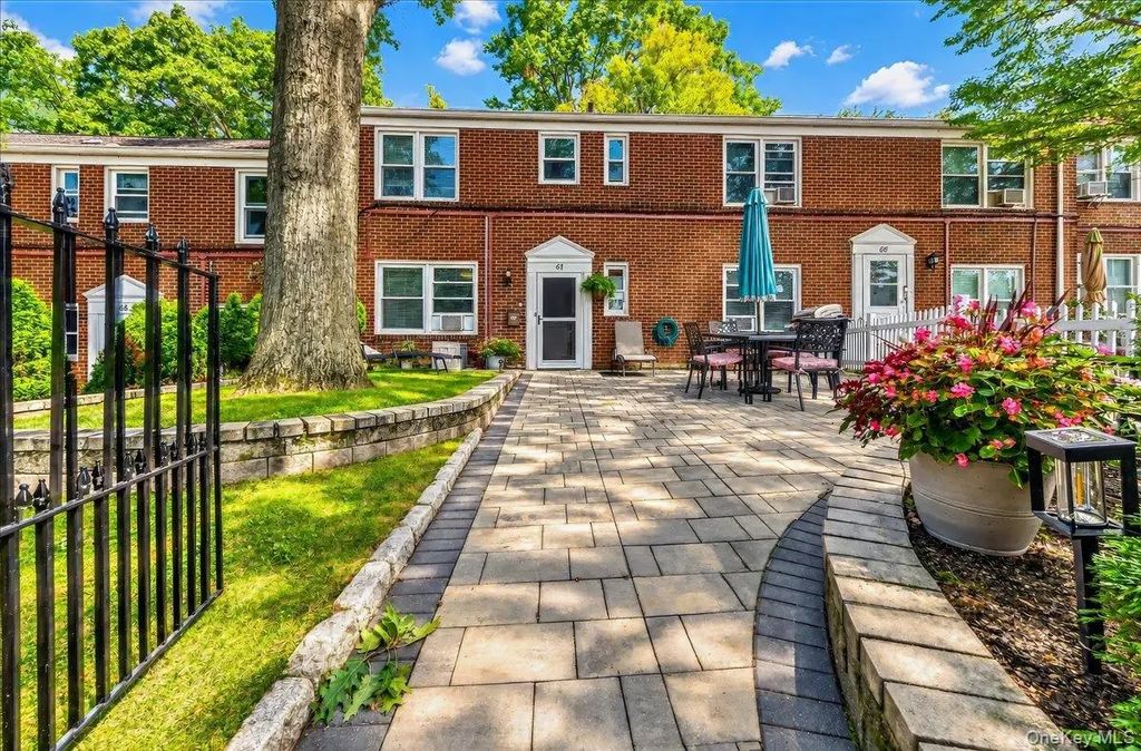67 Hilltop Acres # 67, Yonkers