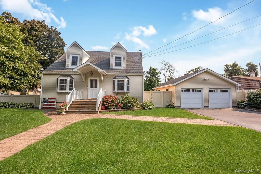 8 N 5th Street, Holbrook