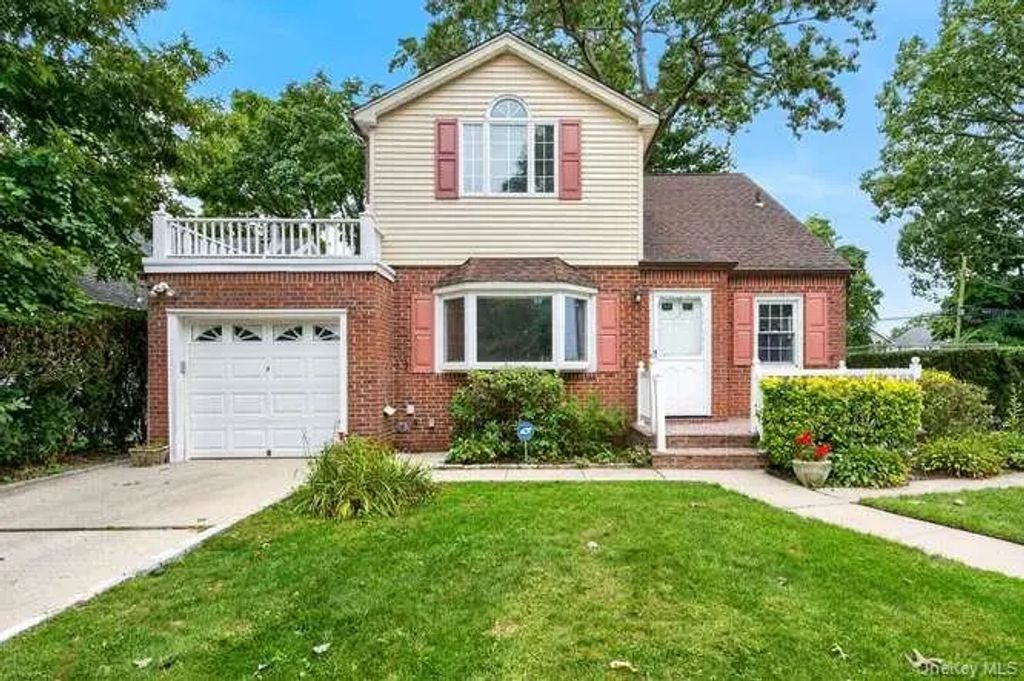 48 Maple Drive, New Hyde Park